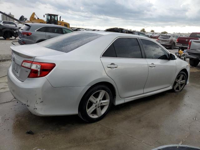 Toyota Camry L Image 9