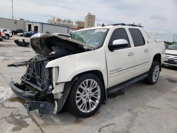  Salvage Chevrolet Avalanche