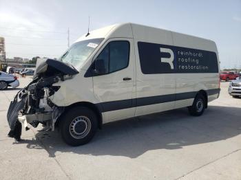  Salvage Mercedes-Benz Sprinter