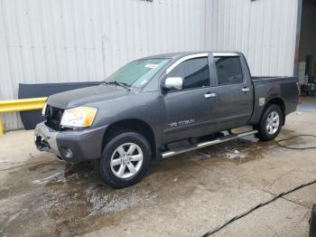  Salvage Nissan Titan