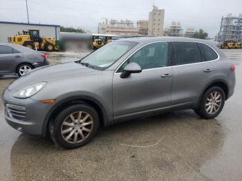  Salvage Porsche Cayenne