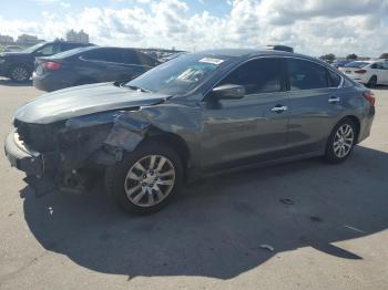  Salvage Nissan Altima