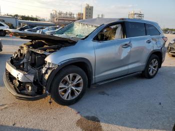  Salvage Toyota Highlander