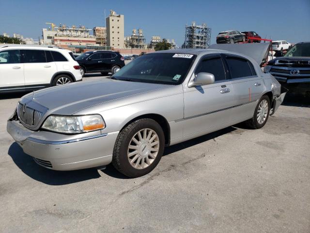  Salvage Lincoln Towncar