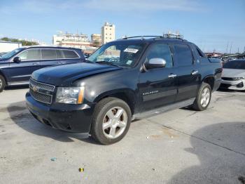  Salvage Chevrolet Avalanche