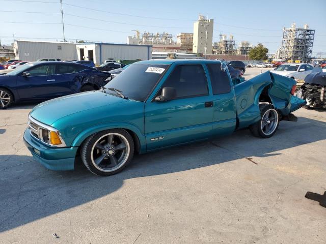  Salvage Chevrolet S-10