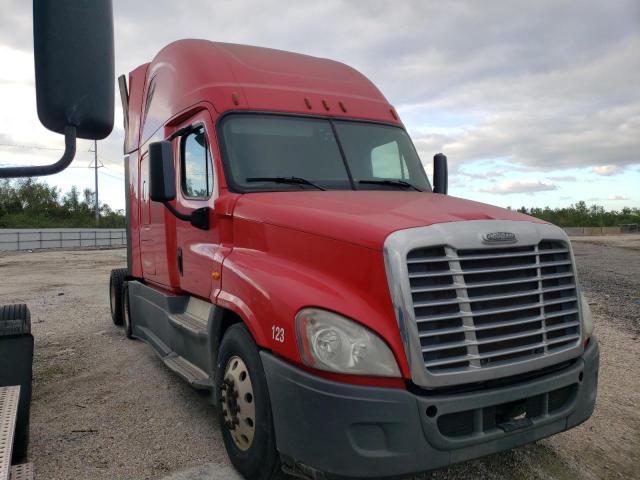  Salvage Freightliner Cascadia 1