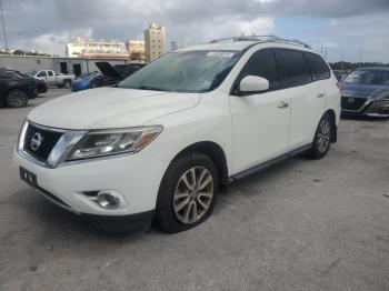  Salvage Nissan Pathfinder