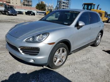  Salvage Porsche Cayenne