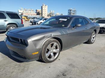  Salvage Dodge Challenger