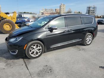  Salvage Chrysler Pacifica