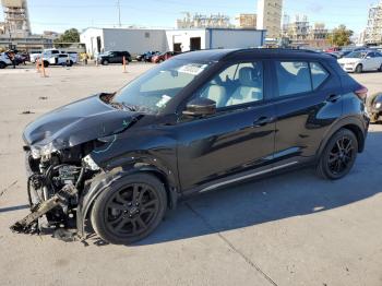  Salvage Nissan Kicks