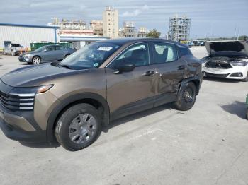  Salvage Nissan Kicks