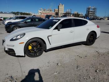  Salvage Porsche Panamera