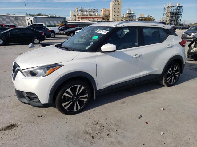  Salvage Nissan Kicks