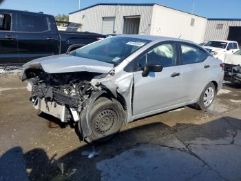  Salvage Nissan Versa