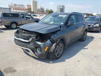  Salvage Kia Seltos