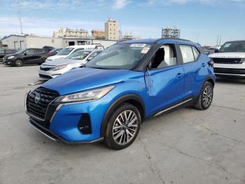  Salvage Nissan Kicks