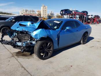  Salvage Dodge Challenger