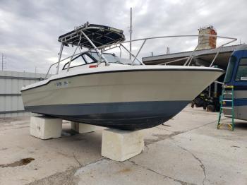  Salvage Bayliner Boat