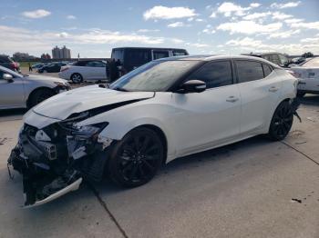  Salvage Nissan Maxima