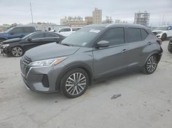  Salvage Nissan Kicks