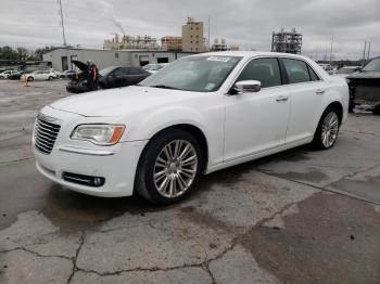  Salvage Chrysler 300