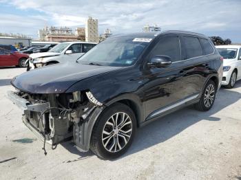  Salvage Mitsubishi Outlander