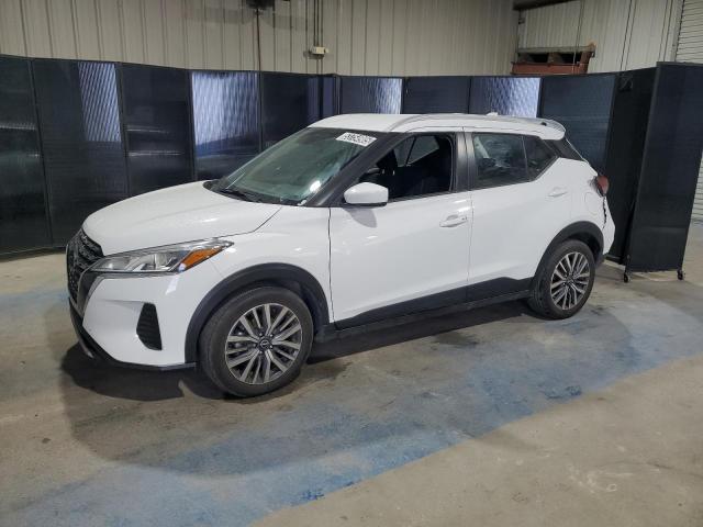  Salvage Nissan Kicks