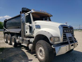  Salvage Mack 700 Gu700