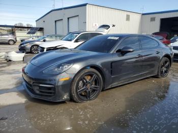  Salvage Porsche Panamera