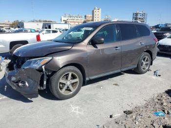  Salvage Nissan Pathfinder