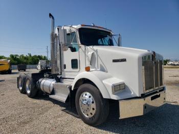  Salvage Kenworth T880