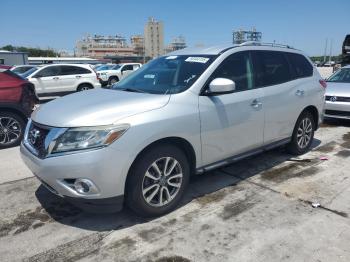  Salvage Nissan Pathfinder