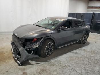  Salvage Kia EV6