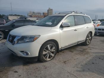  Salvage Nissan Pathfinder