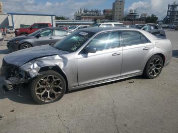  Salvage Chrysler 300