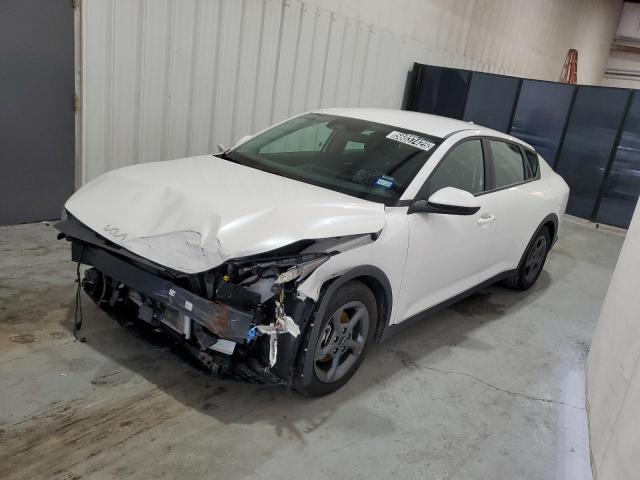  Salvage Kia K4 Lx