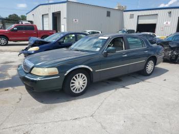  Salvage Lincoln Towncar