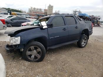  Salvage Chevrolet Avalanche