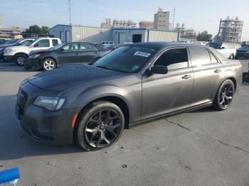 Salvage Chrysler 300
