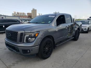  Salvage Nissan Titan