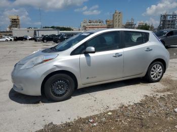  Salvage Nissan LEAF