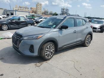  Salvage Nissan Kicks