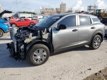  Salvage Nissan Kicks