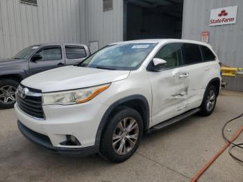  Salvage Toyota Highlander