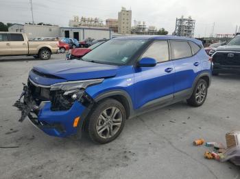  Salvage Kia Seltos