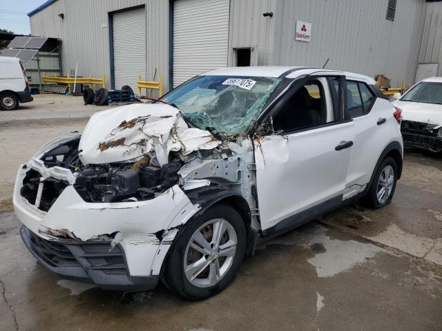 Salvage Nissan Kicks