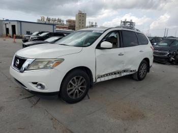  Salvage Nissan Pathfinder