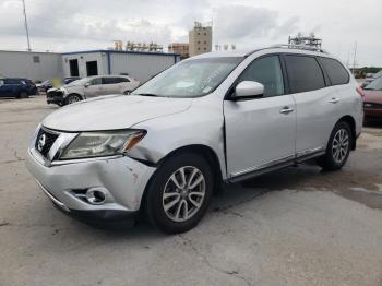 Salvage Nissan Pathfinder
